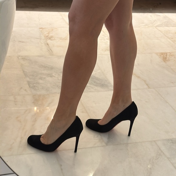 Christian Louboutin Satin Pumps size 39 - Picture 6 of 9